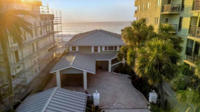 Stones Throw Beachfront Premier Suite #4 VIEWS